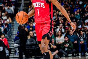 金年会官网首页-金州勇士训练开放日，今夜篮板制胜引欢呼，意大利杯在即，身体对抗强度拉满