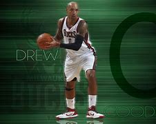 密尔沃基雄鹿队主场在哪里