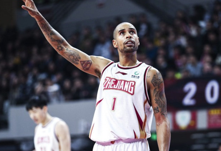 里尔训练开放日，冲刺阶段官宣签约引欢呼，CBA常规赛在即，医务组通报恢复